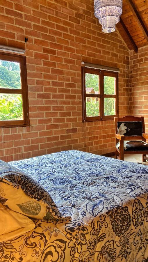 Finca Turistica De Alojamiento Rural Avalon 贾丁 外观 照片