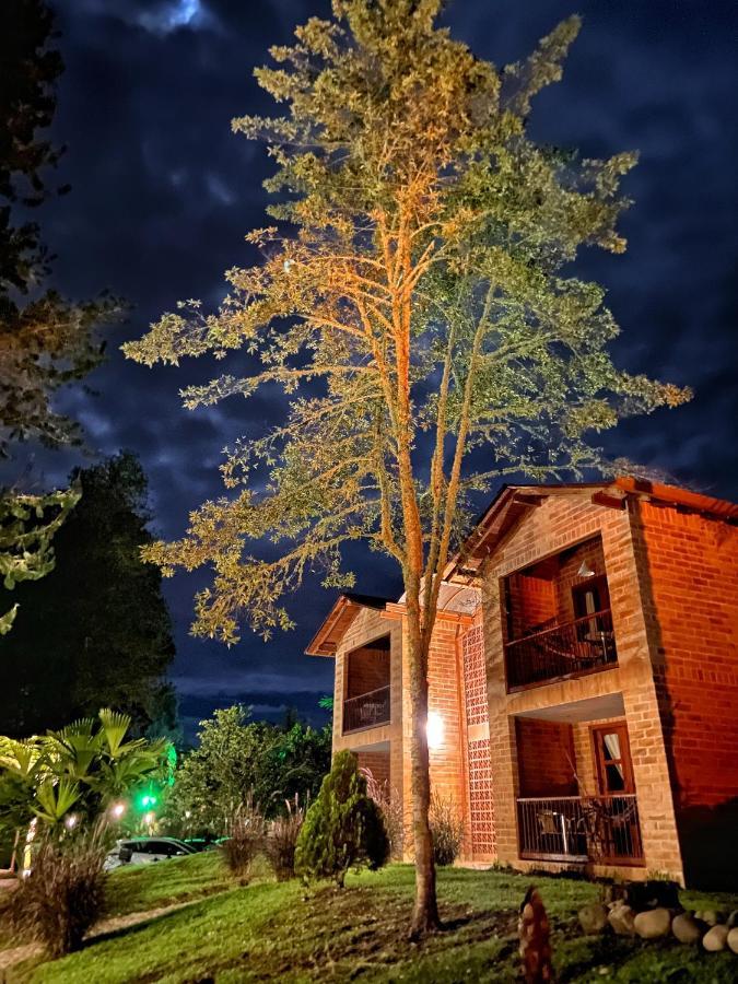 Finca Turistica De Alojamiento Rural Avalon 贾丁 外观 照片
