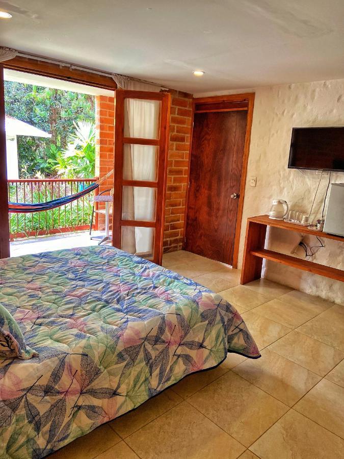 Finca Turistica De Alojamiento Rural Avalon 贾丁 外观 照片