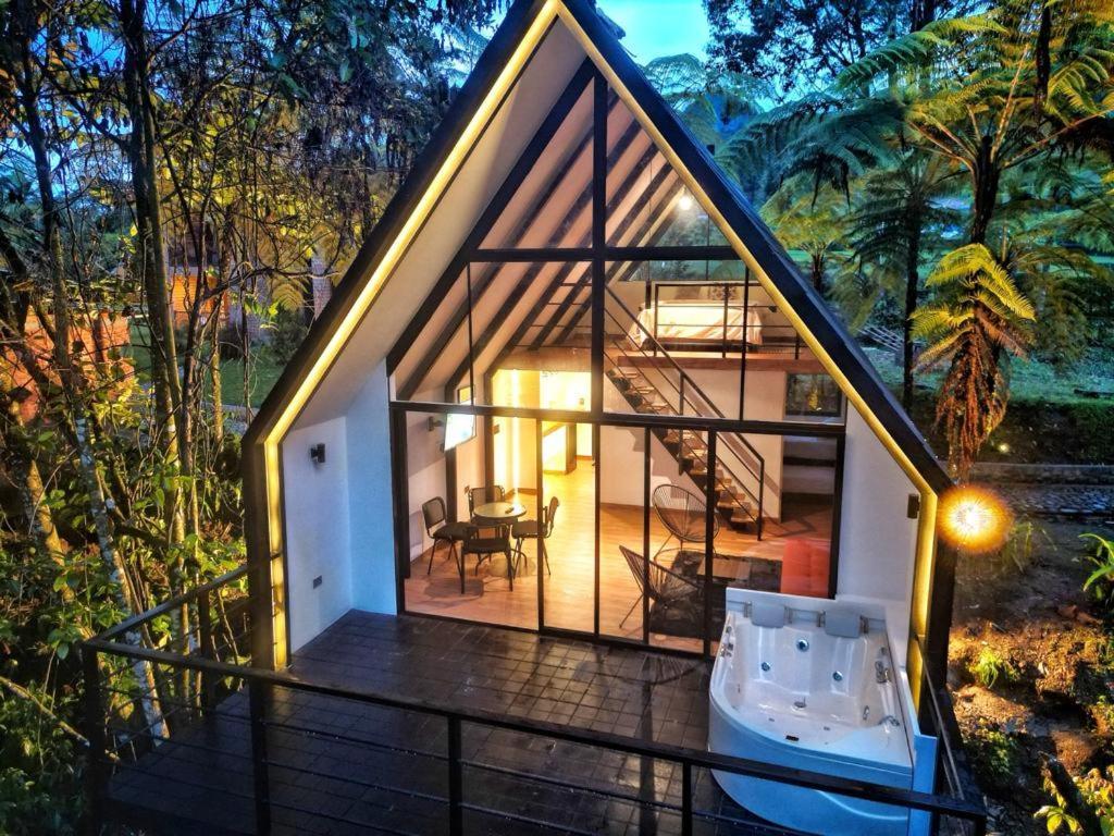 Finca Turistica De Alojamiento Rural Avalon 贾丁 外观 照片