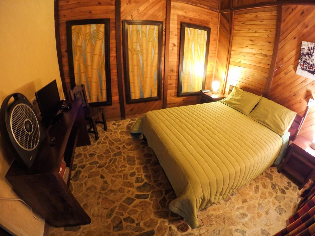 Finca Turistica De Alojamiento Rural Avalon 贾丁 外观 照片